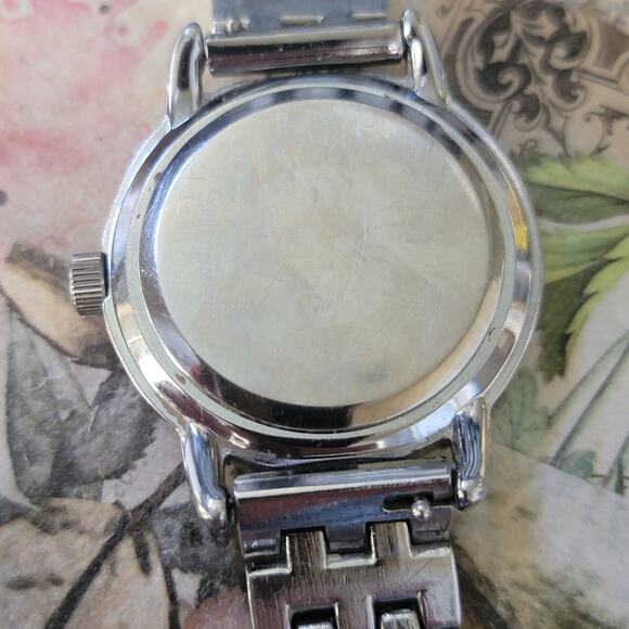 Vintage Watche Anne Klein Quartz Silver Bracelet Watch MOP Dial Rhinestone Bezel - Picture 4 of 10